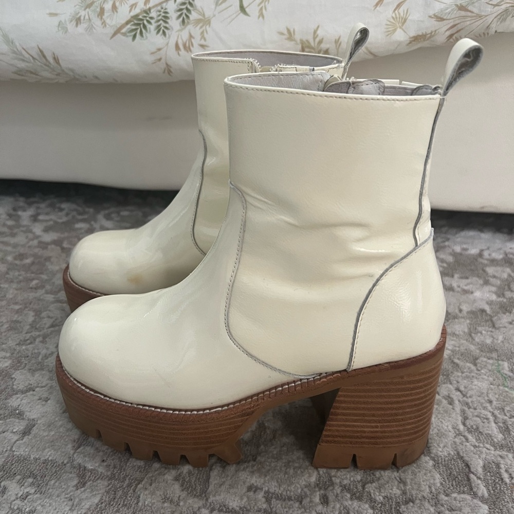 Jeffrey Campbell Quavo Booties In Ice Crinkle Patent
